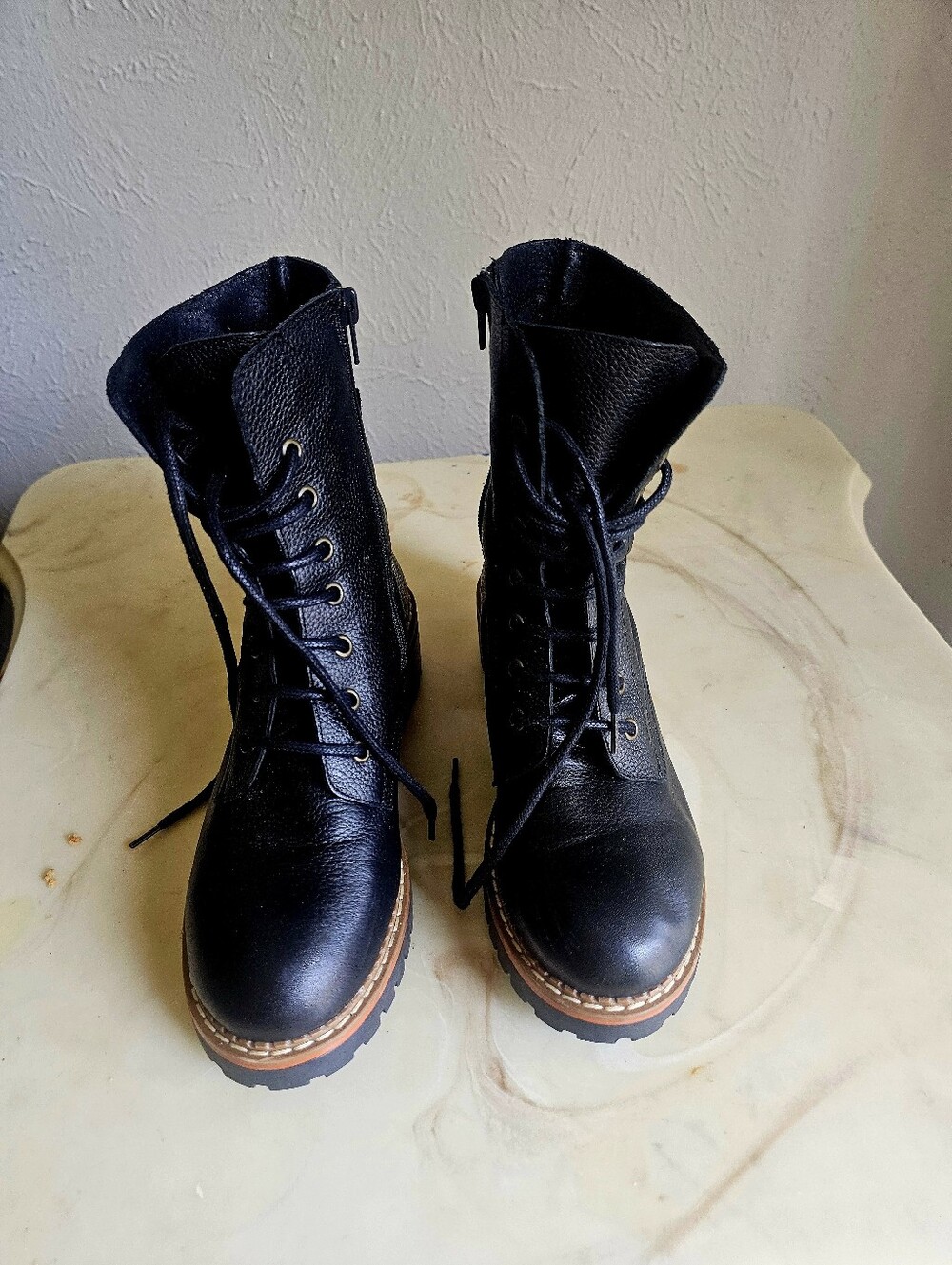 Women's Black Lace-Up Combat Boots - Classic Leather Style